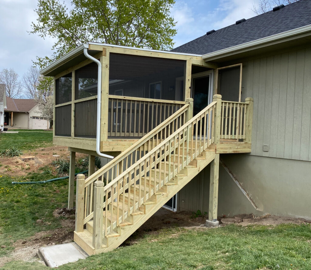 RC-Hardwood-Construction-Deck-BuildingBefore2 RC Outdoor Living Deck BuildingBefore2